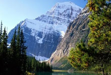 韩国羽毛球大师赛:昆拉武特和宫崎友花分别杀入半决赛.